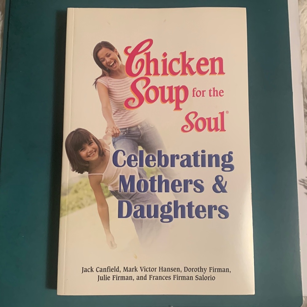 ⭐️2/$12⭐️Celebrating Mothers and daughters